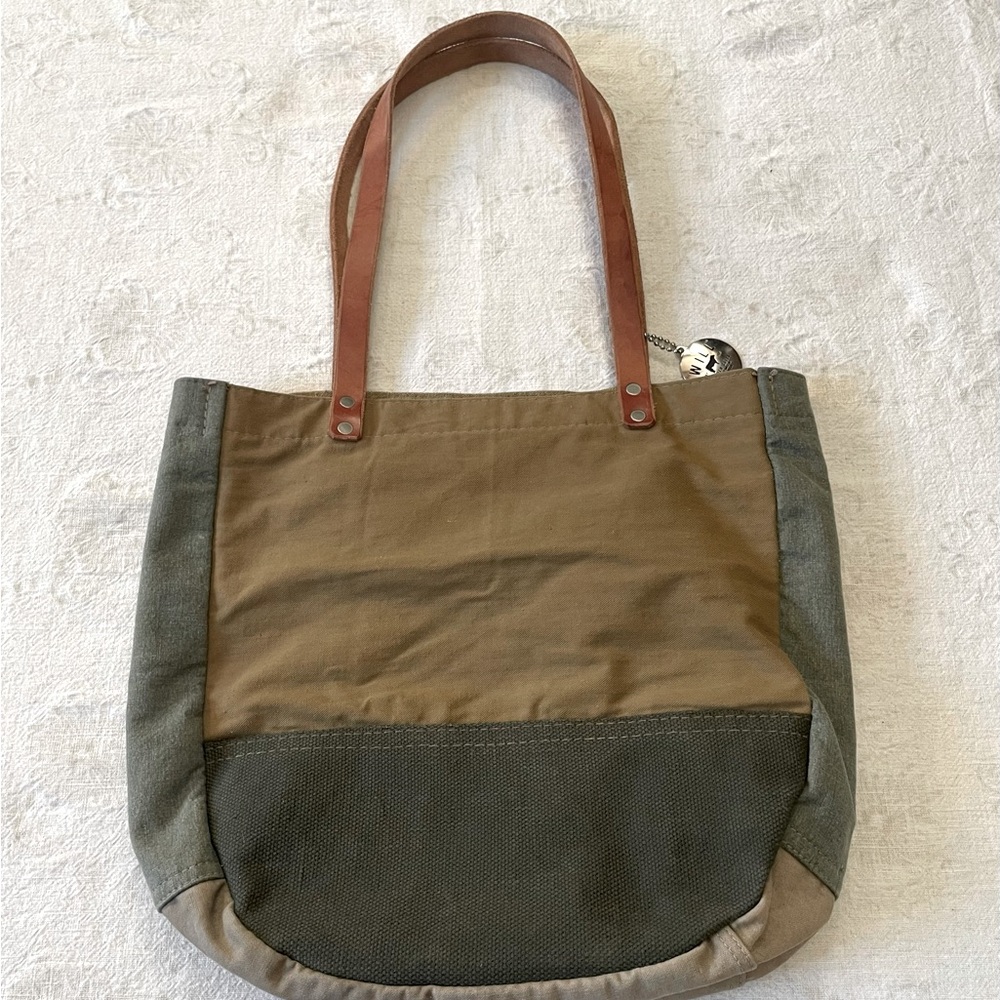 WILL LEATHER GOODS
Tote/Shoulder Bag - Picture 6 of 8